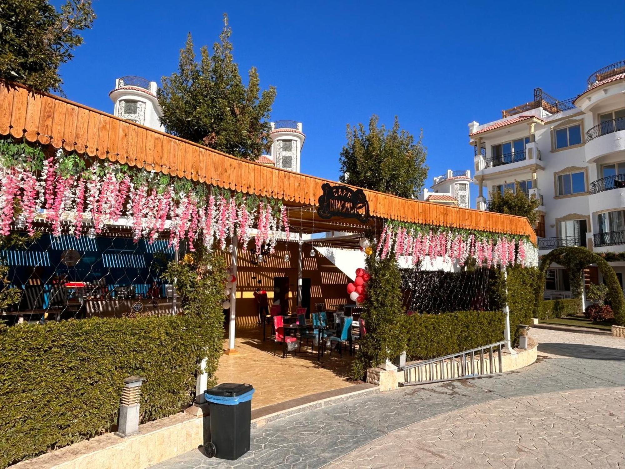 3-Bedroom Apartment On The Third Floor With 3 Balconies And Lovely Pool View, Street View And Free Beach Access In Sharm Hills Resort Exterior foto